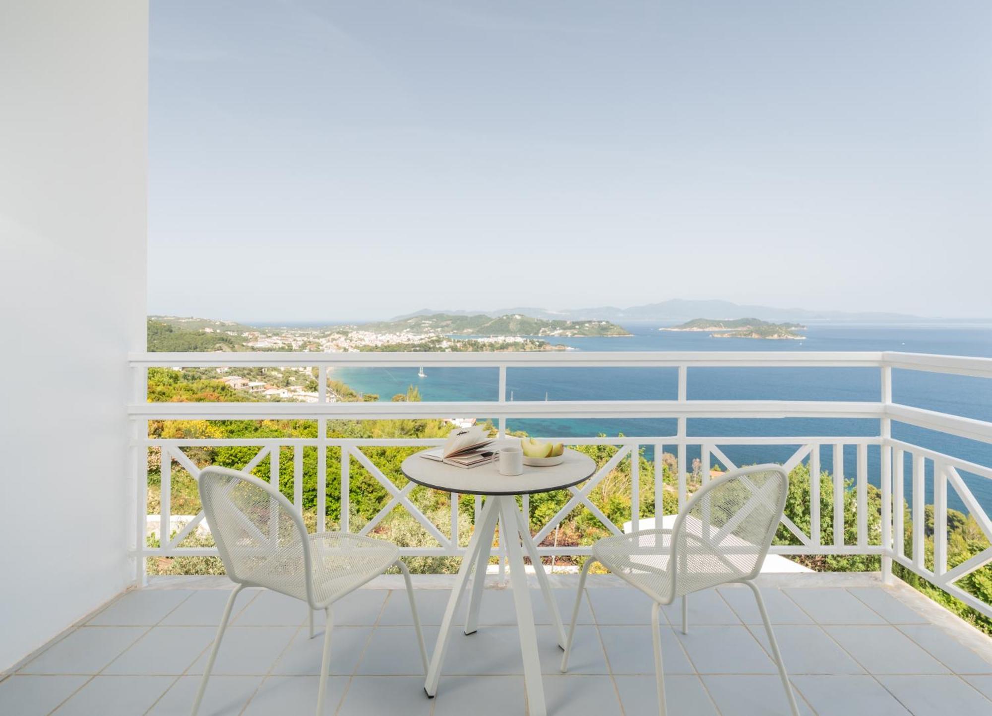 Ξενοδοχείο Oniro Skiathos 4*