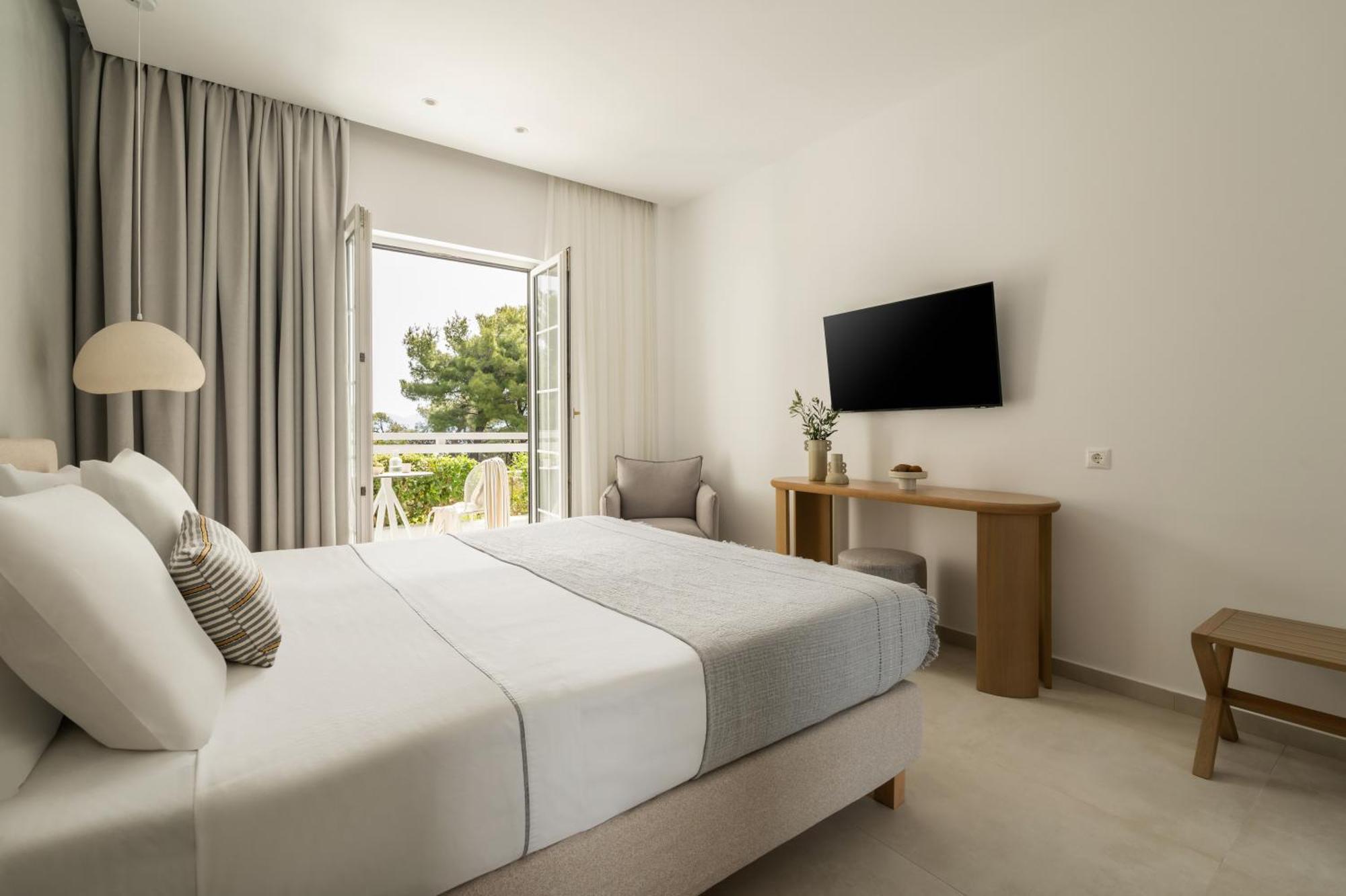 Oniro Skiathos 4*